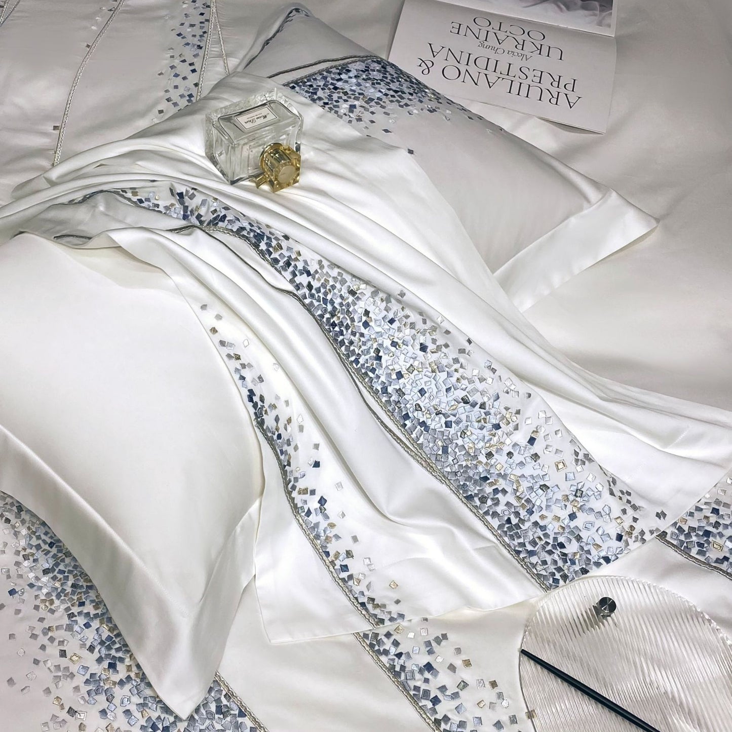 120 Long-staple Cotton Four-piece Set High-grade Simple Embroidery Light Luxury Quilt Cover Bed Sheet Bedding